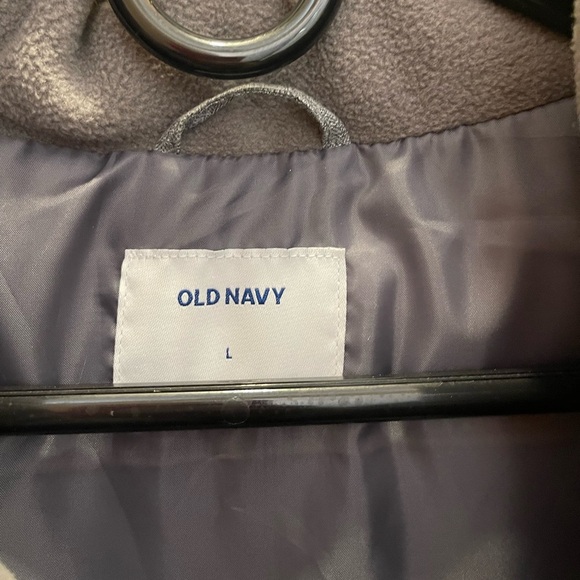 Old Navy Gray  Womens Puffer Vest Zip Pockets Fall Fashion Weather Lg Snap EUC - Picture 8 of 13